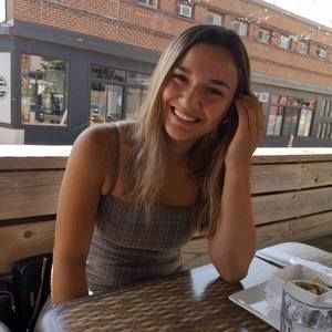 Meet your Posher, Cassandra